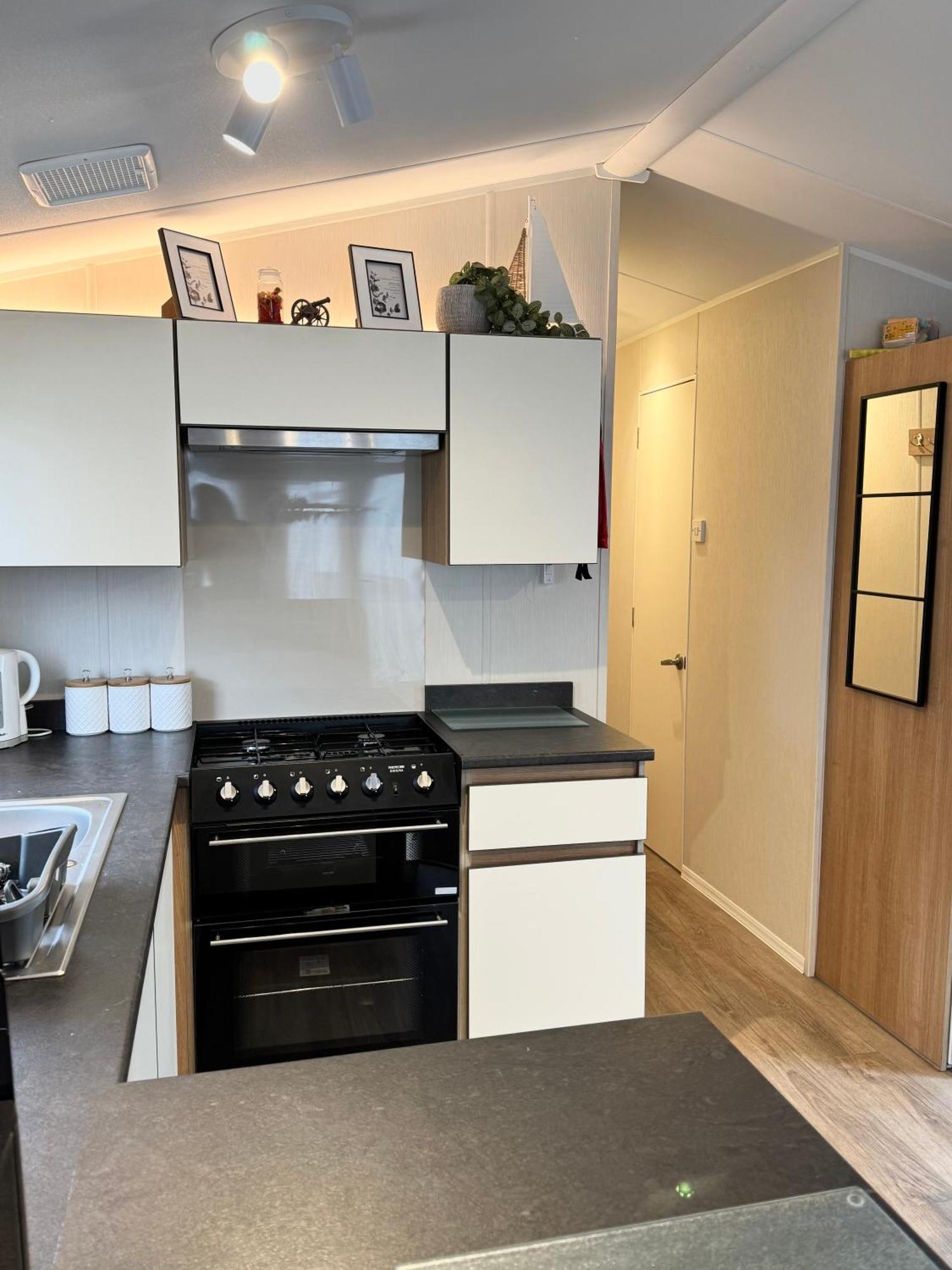 Oaken Caravan - Golden Sands Away Resorts Kinmel Bay Exterior photo